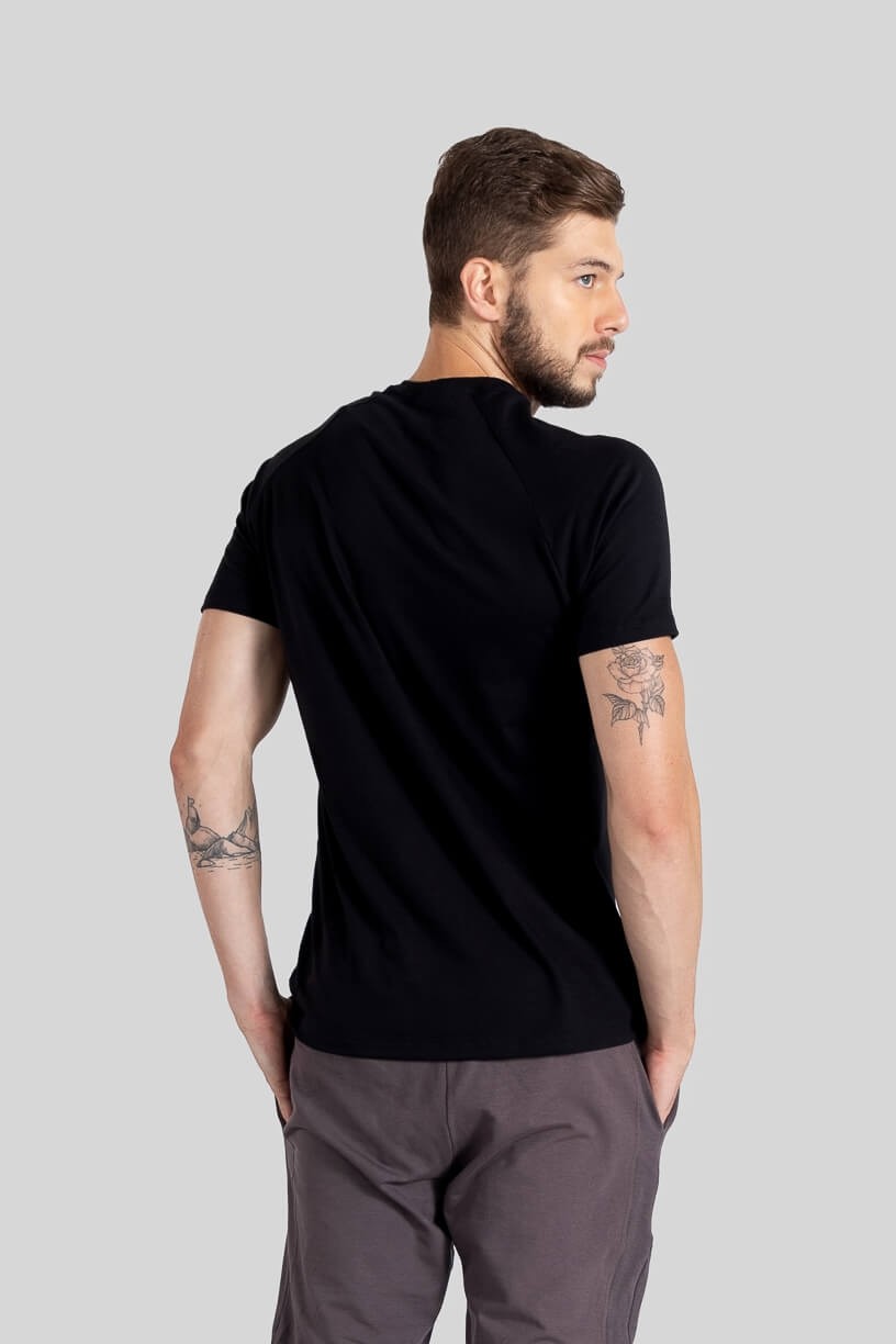 Camiseta Raglan Masculina (Preto) | Ref: K3115-A