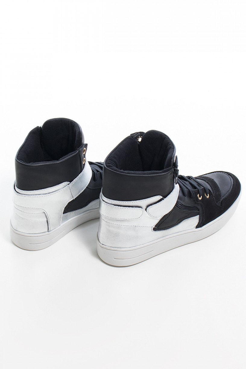 Sneaker Unissex Preto com Prata (Sola Branca) | Ref: KS-T35-002