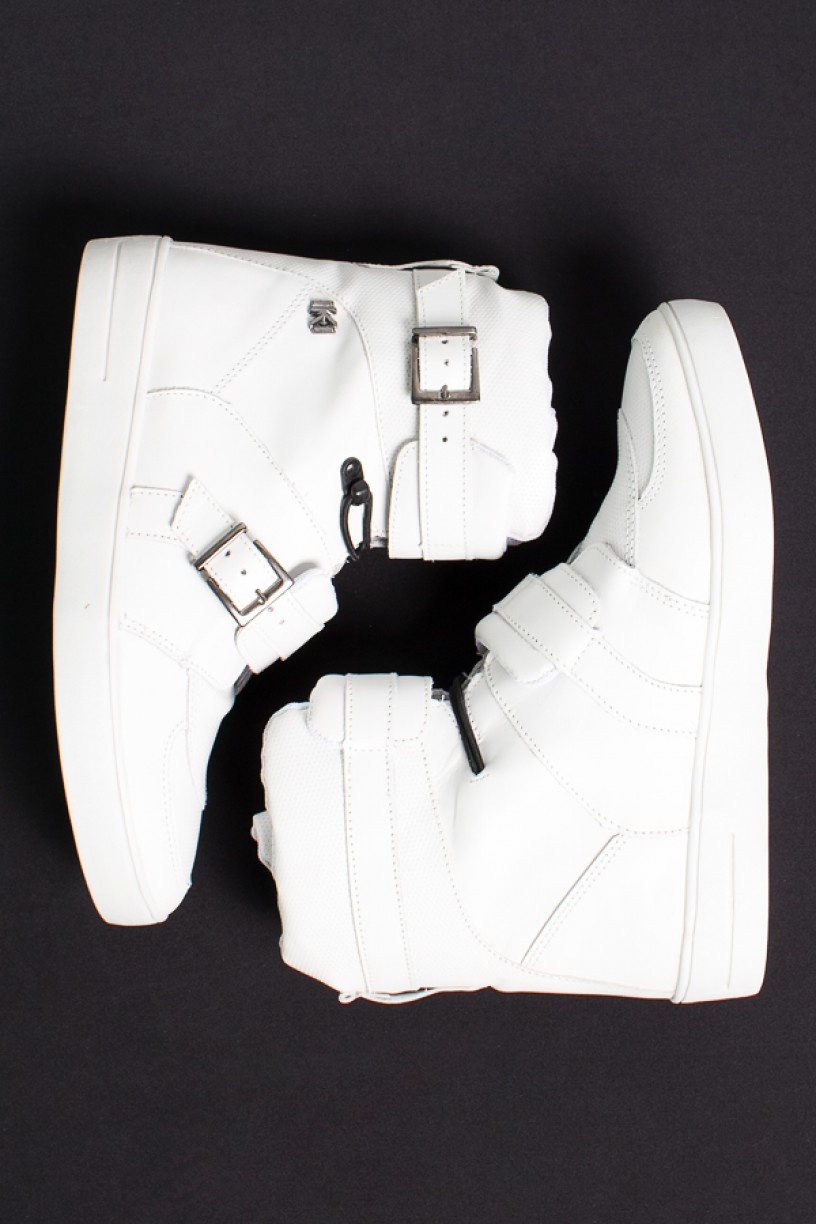 Sneaker Cano Alto com Fivela e Elástico (Branco) | Ref: KS-T49-001