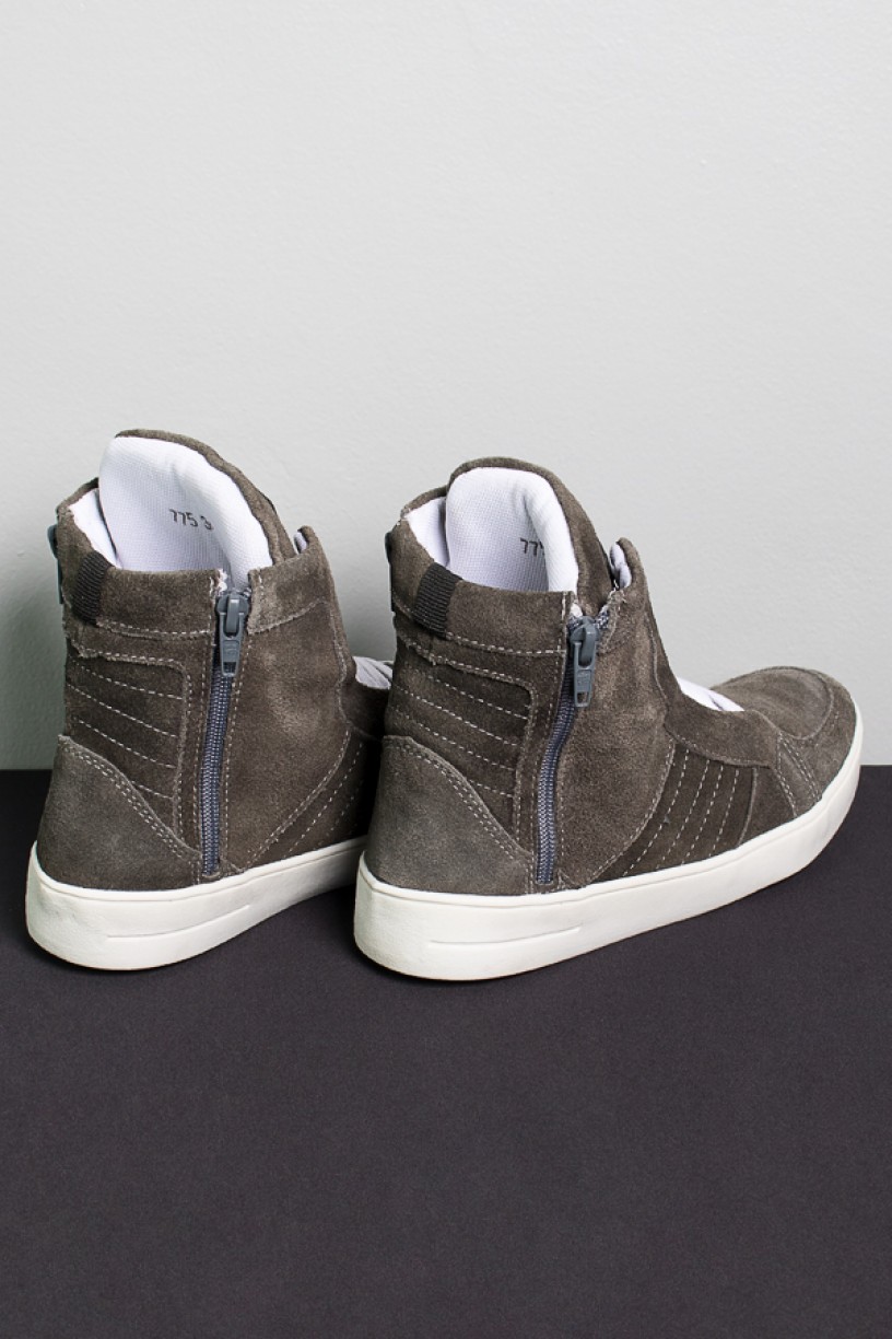 Sneaker Camurça com Fecho (Cinza Escuro) | Ref: KS-T54-001