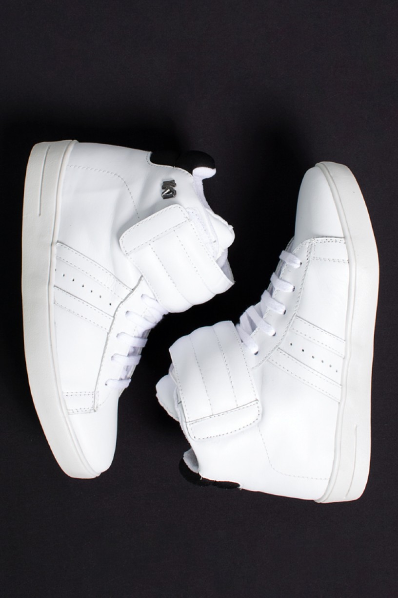 Sneakers Cano Médio com Velcro (Branco) | Ref: KS-T58-001 