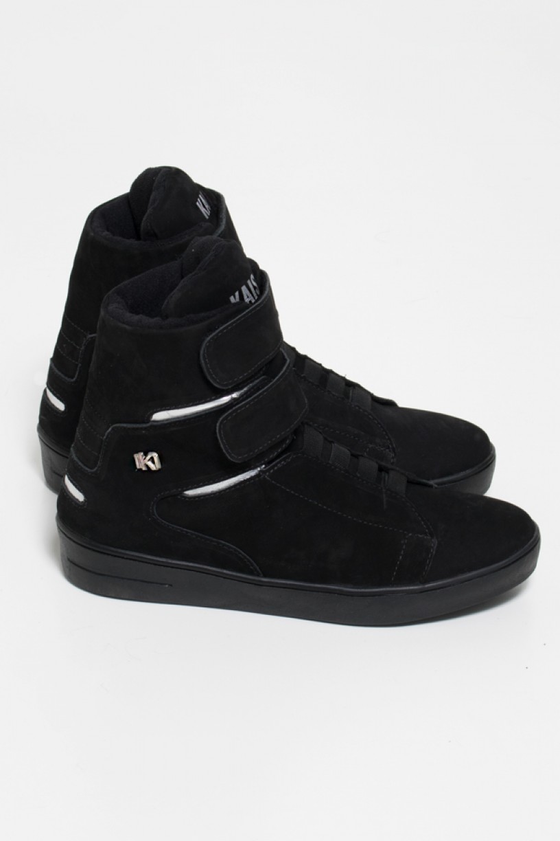 Sneaker Cano Alto Nobuck com Velcro (Preto / Prata) | Sola Preta | Ref: KS-T46-004