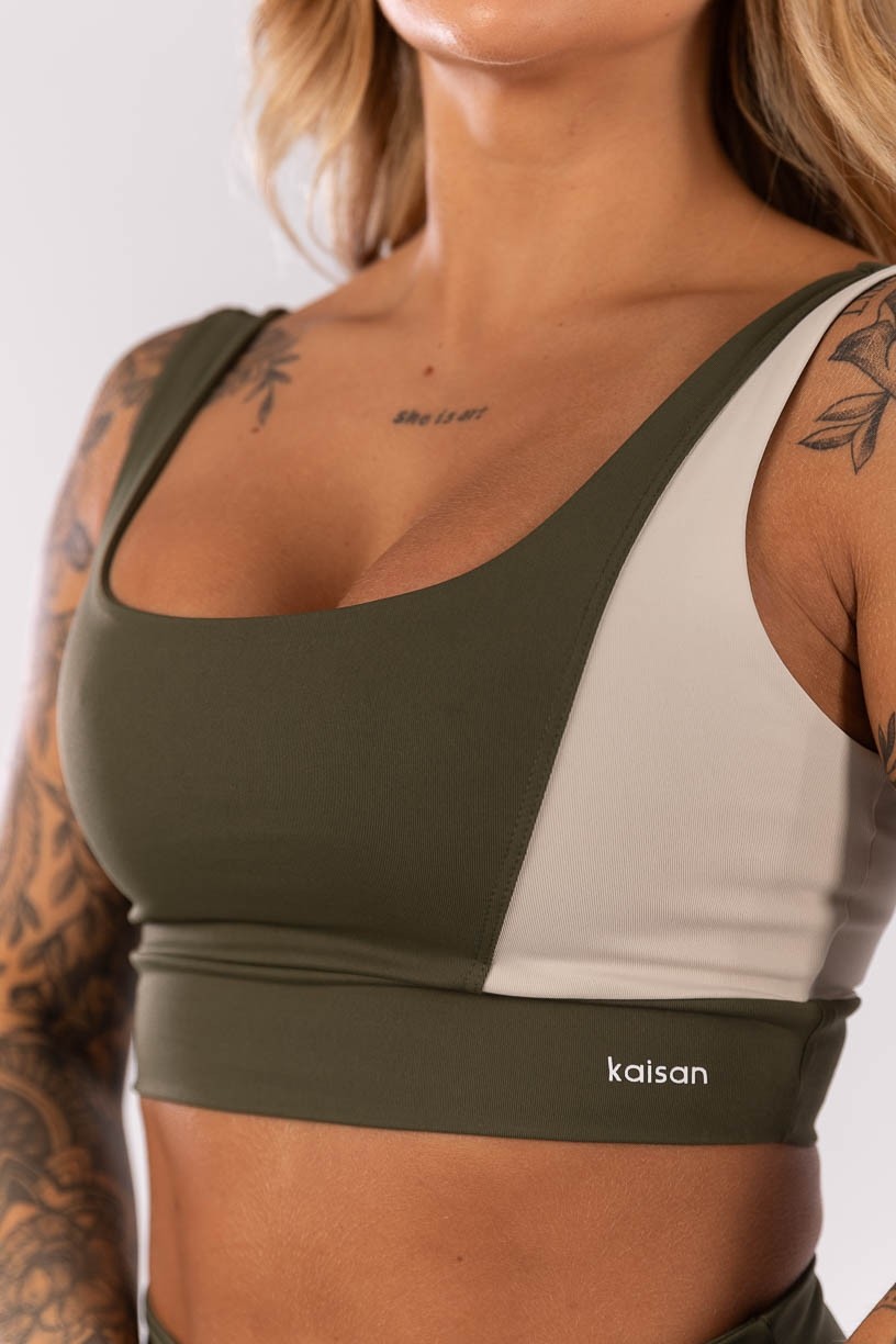 K4010-B_Top_Assimetrico_Bicolor_Verde_Militar__Off-White__Ref:_K4010-B