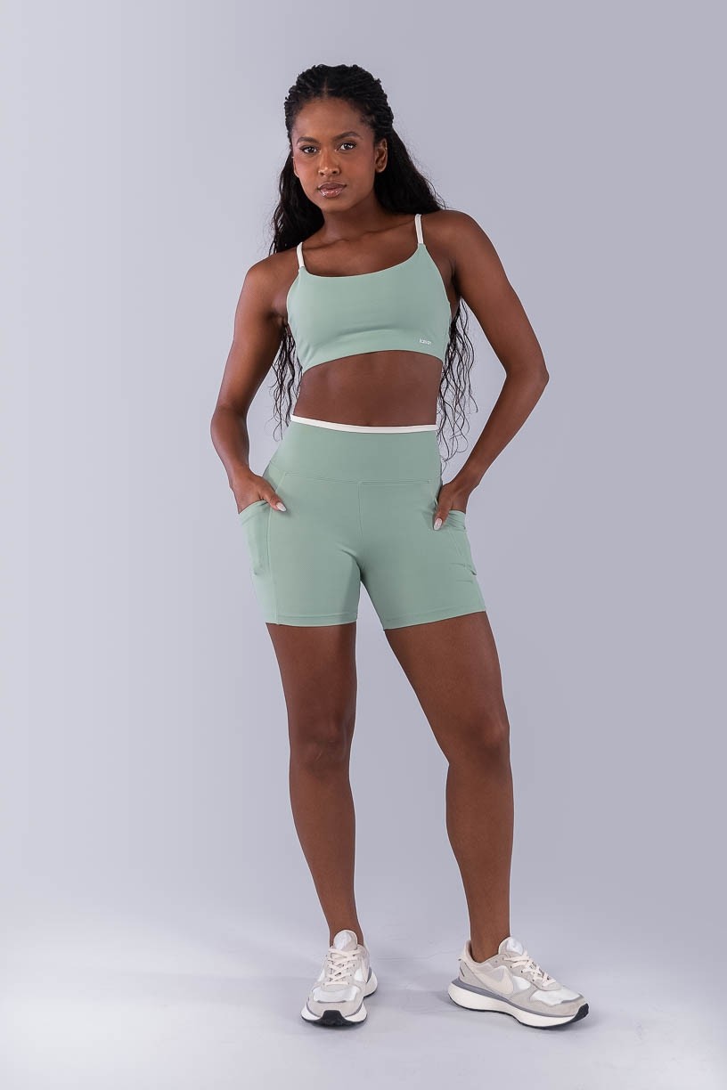 Top com Alças e Tiras Contrastantes (Verde Claro / Off-White) | Ref: K4498-A