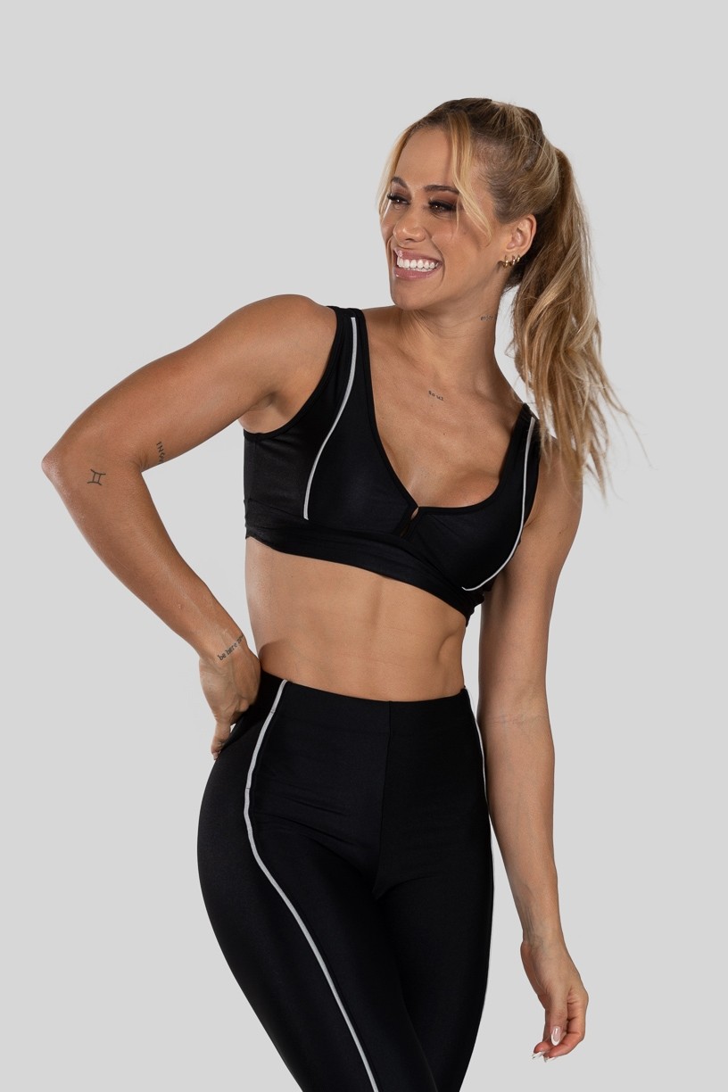 Top com Recorte e Vivo (Preto / Prata) | Ref: K3135-