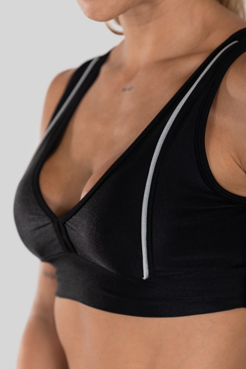 Top com Recorte e Vivo (Preto / Prata) | Ref: K3135-