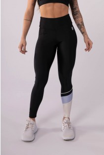 Calça Legging com Recorte e Vivo Assimétrico (Preto / Off-White / Azul Claro) | Ref: K3480-A