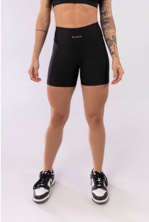 Short com Recorte Arredondado (Preto) | Ref: K3646-A