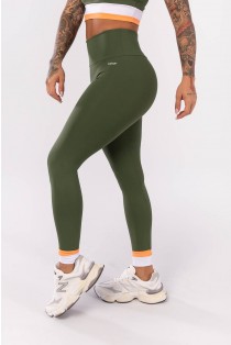 Calça Legging com Recortes na Barra (Verde Militar / Branco / Laranja) | Ref: K4022-A