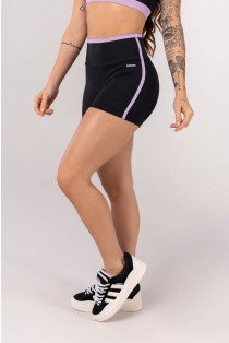 Short com Vira no Cós e Chapado Lateral (Preto / Lilás) | Ref: K4234-A