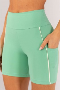 Bermuda com Vivos e Bolsos nas Laterais (Verde Menta / Off-White) | Ref: K4607-A