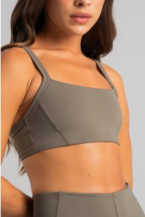 Top Slim com Recortes (Oliva) | Ref: K4827-A