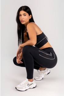 Calça Legging com Vivos na Lateral e Recorte (Preto / Champagne) | Ref: K4677-A