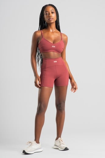 Short com Faixa Lateral (Rum) | Ref: K4537-D