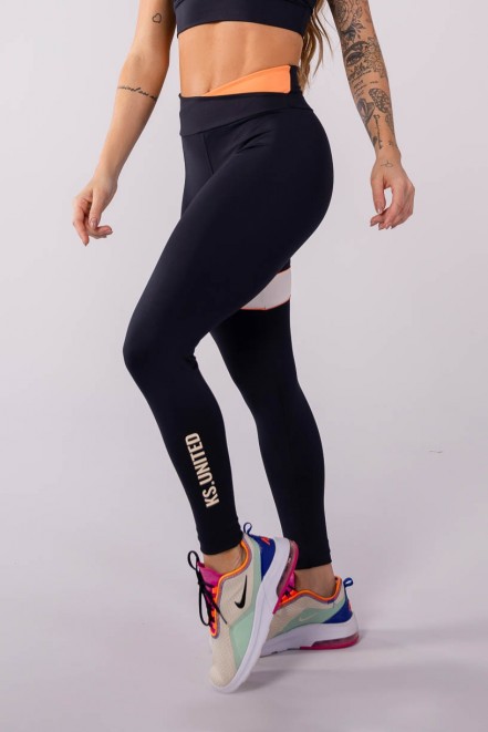 Calça Legging com Cós Transpassado e Vivo (Preto / Coral / Off-White) | Ref: K3449-A