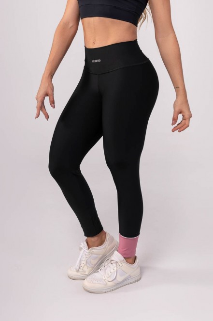 Calça Legging com Recorte na Panturrilha e Vivo (Preto / Rosa) | Ref: K3551-A