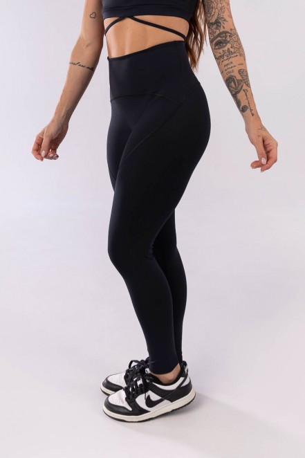 Calça Legging sem Gancho com Cós em V (Preto) | Ref: K3930-B