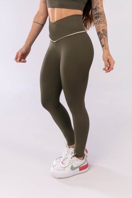 Calça Legging com Faixa no Cós Transpassado (Verde Militar / Off-White) | Ref: K3933-C