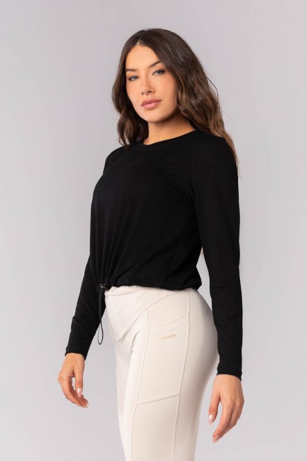Blusa com Regulagem na Barra (Preto) | Ref: K4168-A