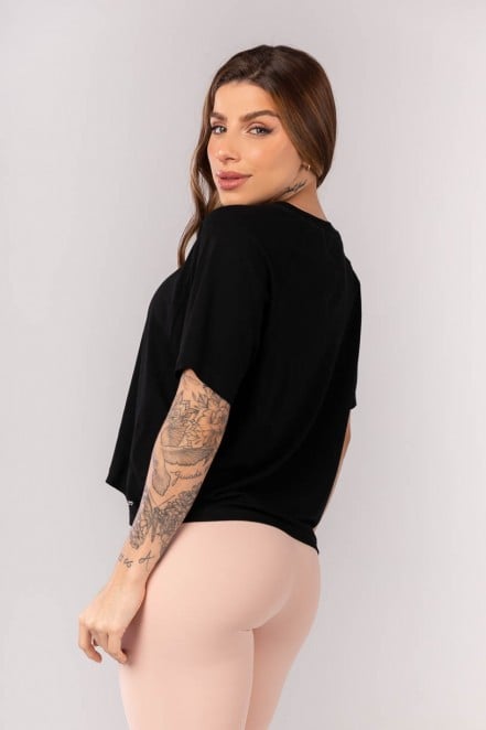 K4260-A_Blusa_Raglan_com_Costas_Alongadas_Preto__Ref:_K4260-A
