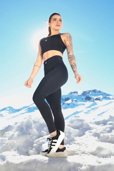 K4266-B_Calca_Legging_com_Recortes_e_Emborrachado_Preto__Ref:_K4266-B