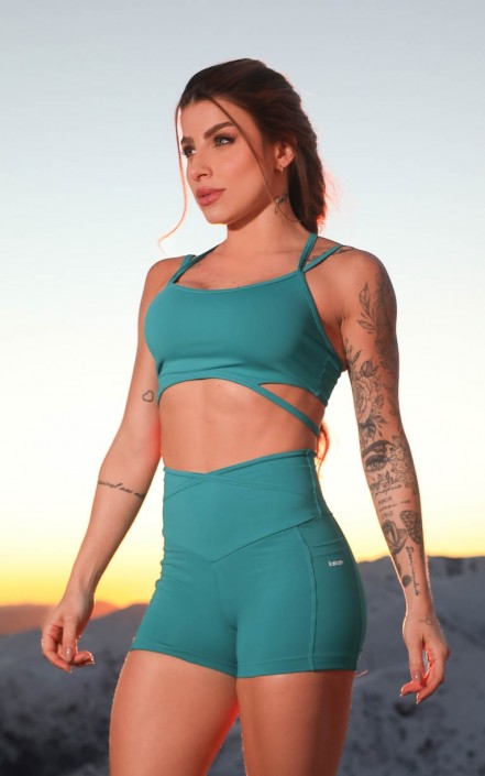 Short com Bolsos e Chapado Cruzado na Cintura (Verde) | Ref: K4150-F