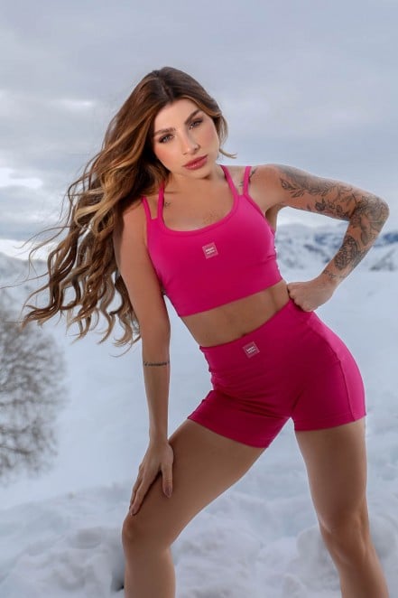 K4267-C_Short_com_Recorte_e_Emborrachado_Rosa_Choque__Ref:_K4267-C