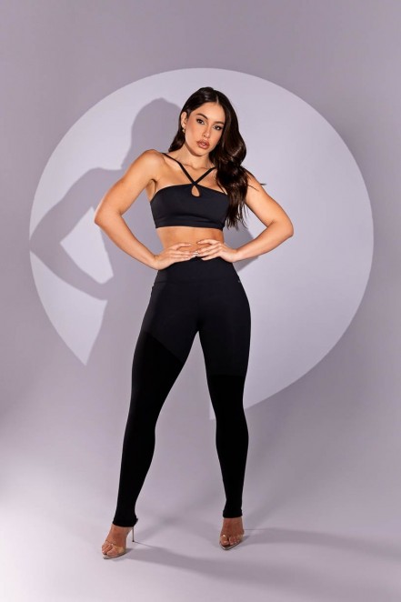 K4290-B_Calca_Legging_com_Vira_e_Cos_em_V_Preto__Ref:_K4290-B