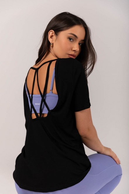 K4318-A_Blusa_com_Tiras_nas_Costas_Preto__Ref:_K4318-A