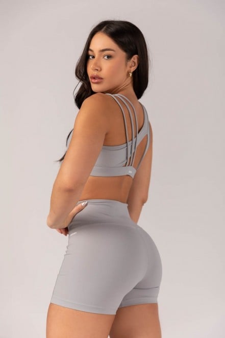K4304-A_Short_com_Recortes_Cinza__Ref:_K4304-A