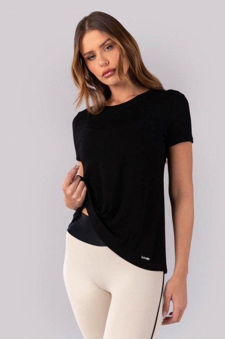 K4410-A_Blusa_com_Fenda_nas_Costas_Preto__Ref:_K4410-A