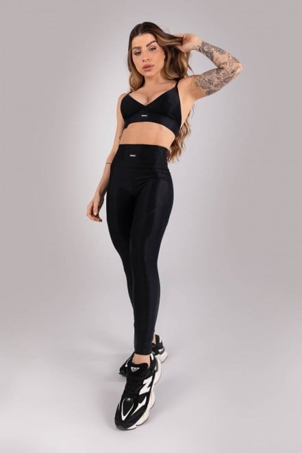K4431-A_Calca_Legging_Canelada_com_Recortes_Preto__Ref:_K4431-A