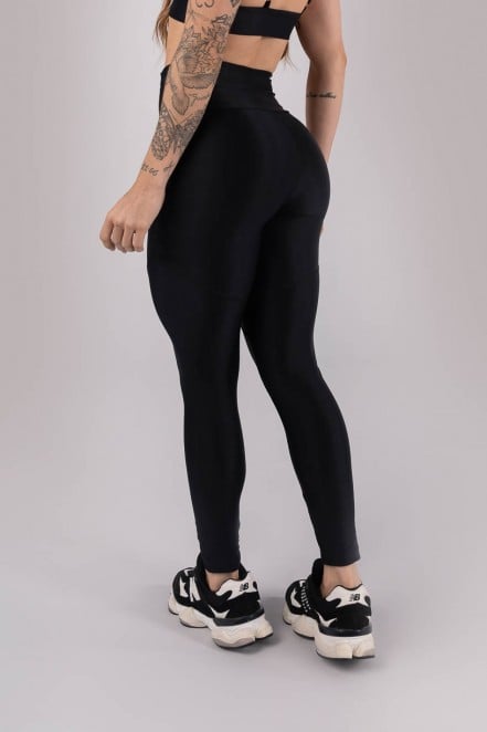 Calça Legging Canelada com Recortes (Preto) | Ref: K4431-A