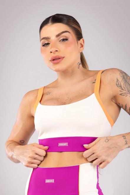 K4186-B_Top_Tricolor_com_Alcas_Largas_Off-White__Roxo__Laranja_Claro__Ref:_K4186-B