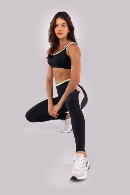 K4539-A_Calca_Legging_com_Faixa_e_Detalhe_no_Cos_Contrastante_Preto__Bege__Verde__Ref:_K4539-A