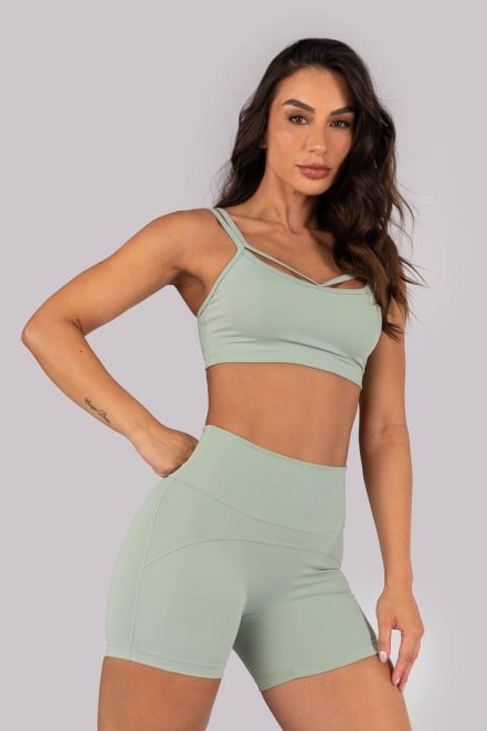 K4553-C_Short_sem_Ganchos_e_com_Recortes_Verde_Claro__Ref:_K4553-C