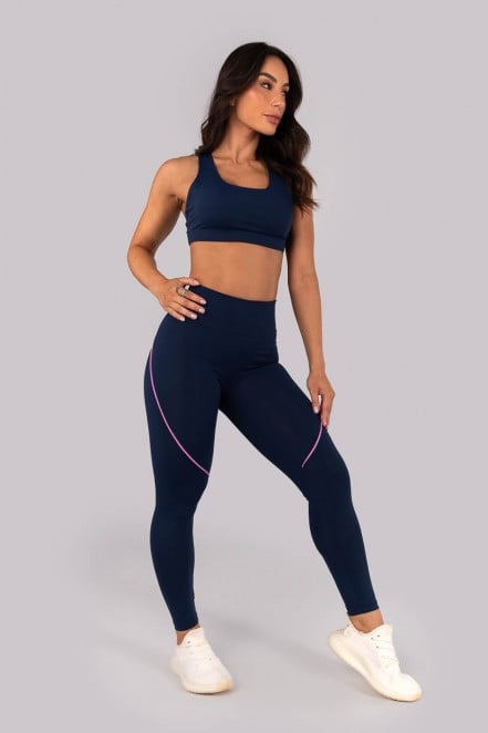 K4561-A_Calca_Legging_com_Vivos_Contrastantes_e_Bolso_no_Cos_Azul_Marinho__Violet__Ref:_K4561-A