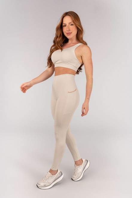 K4662-A_Calca_Legging_sem_Cos_Aparente_e_Bolsos_Off-White__Caramelo__Ref:_K4662-A
