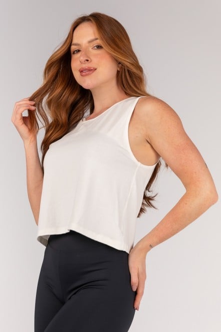 K4674-B_Regata_Curta_com_Abertura_nas_Costas_Off-White__Ref:_K4674-B