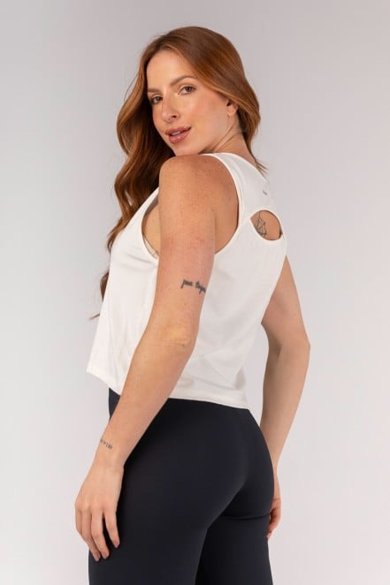 Regata Curta com Abertura nas Costas (Off-White) | Ref: K4674-B