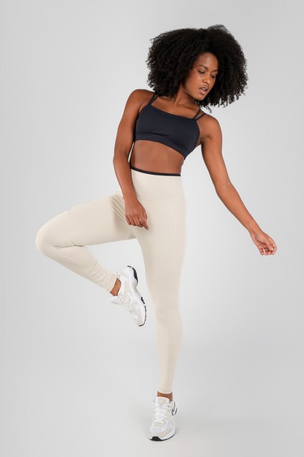 K4813-B_Calca_Legging_com_Bolso_e_Vira_Off-White__Preto__Ref:_K4813-B