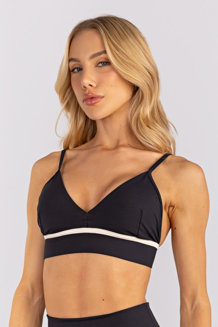 K4744-A_Top_Triangulo_com_Chapado_e_Alcas_Regulaveis_Preto__Vanilla__Ref:_K4744-A