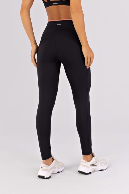 Calça Legging com Recortes e Vira Contrastante (Preto / Telha) | Ref: K4791-B