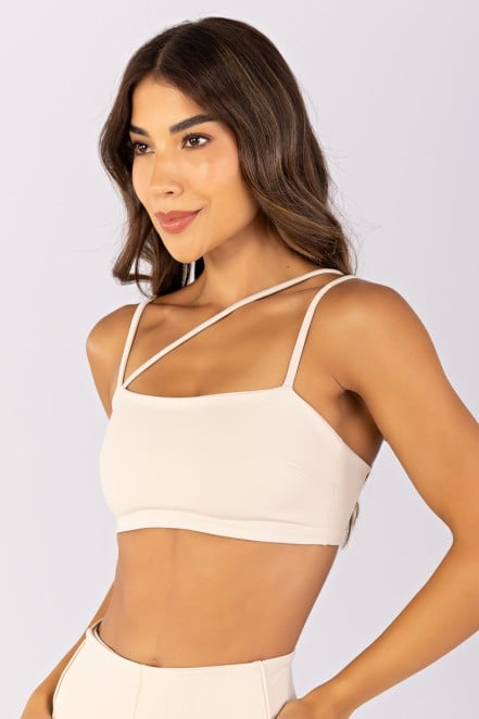 K4799-B_Top_com_Decote_Reto_e_Alcas_Assimetricas_Off-White__Ref:_K4799-B