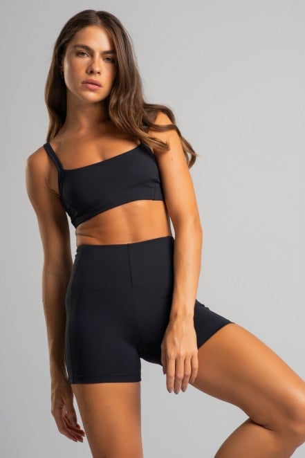 K4829-B_Short_sem_Cos_Aparente_e_Recorte_Lateral_Preto__Ref:_K4829-B