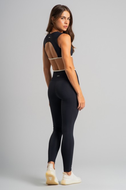 Top com Alças Largas e Viés Contrastante (Preto / Off-White) | Ref: K4830-A
