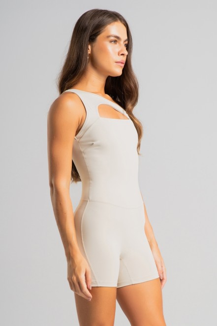 K4843-A_Macaquinho_Assimetrico_sem_Gancho_Off-White__Ref:_K4843-A