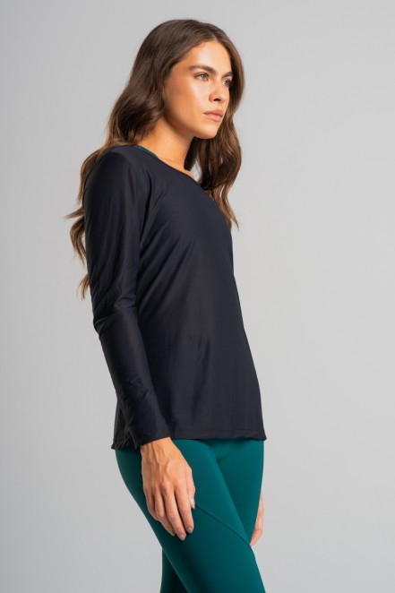 Blusa com Manga Longa e Abertura nas Costas (Preto) | Ref: K4847-B
