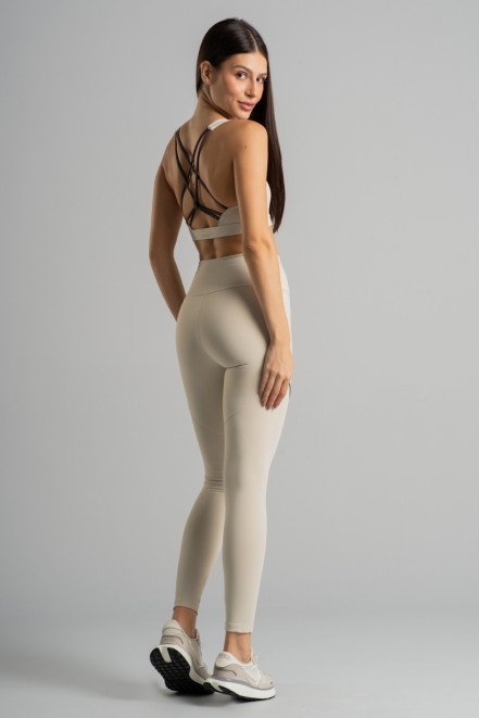 Top com Alças Entrelaçadas nas Costas (Off-White / Trufa) | Ref: K4857-A