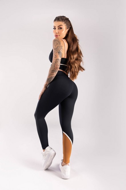 K3963-A_Calca_Legging_com_Vira_e_Recorte_na_Perna_Preto__Marrom__Off-White__Ref:_K3963-A